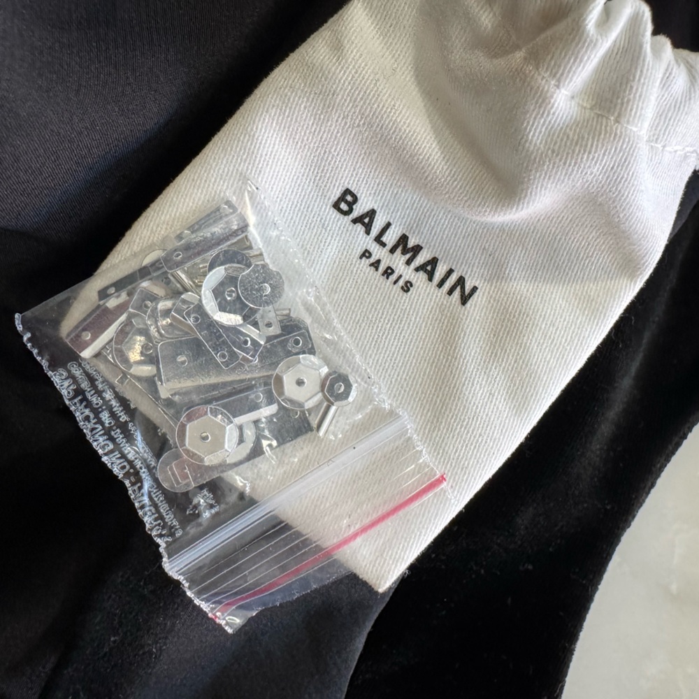 Balmain
Degrade Crystal Mini Dress NWT FR 40 $5950 - Picture 10 of 16
